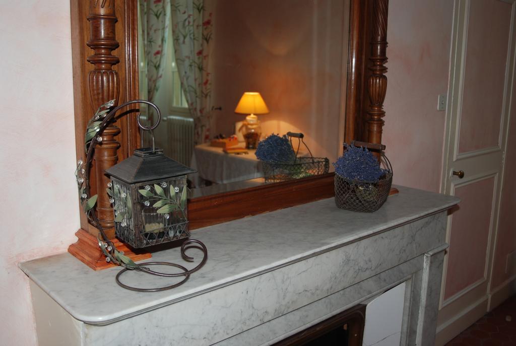 Chateau Cornillon Arles Zimmer foto